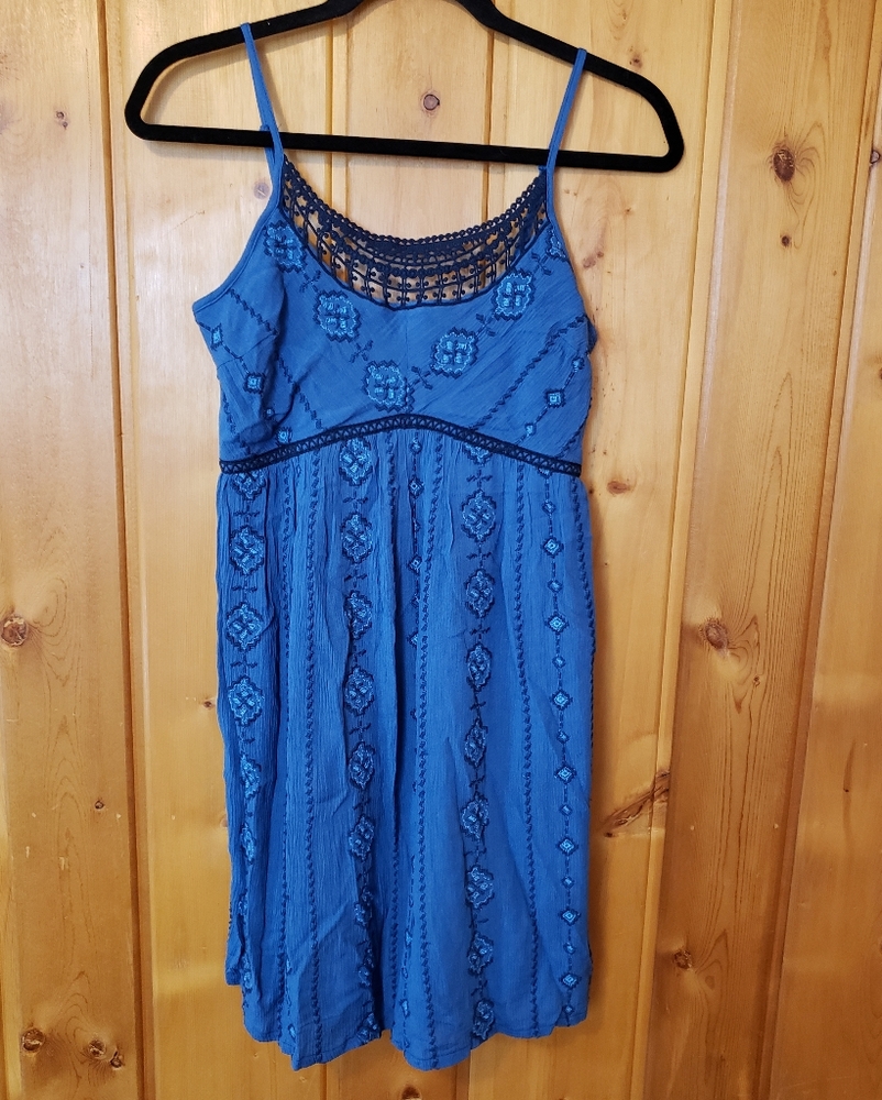 Francesca's mi ami Empire Waist Dress